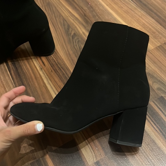 black booties 🖤 - Picture 5 of 5